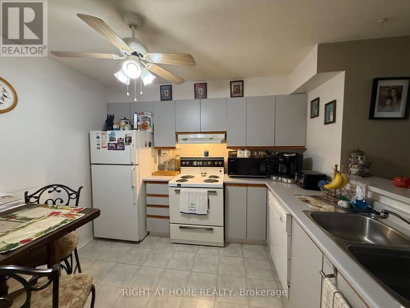 E - 1035 Cummings Avenue — photo 10 of 17