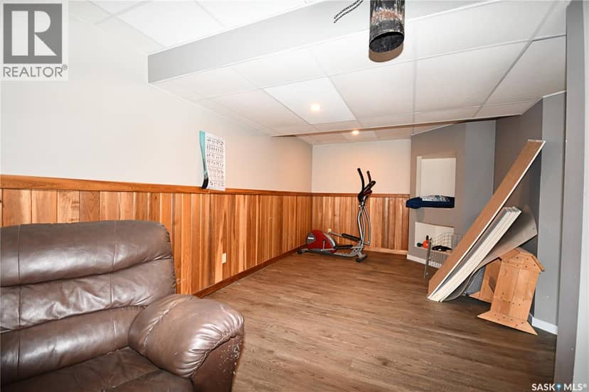 340 Johnson AVENUE — photo 25 of 40