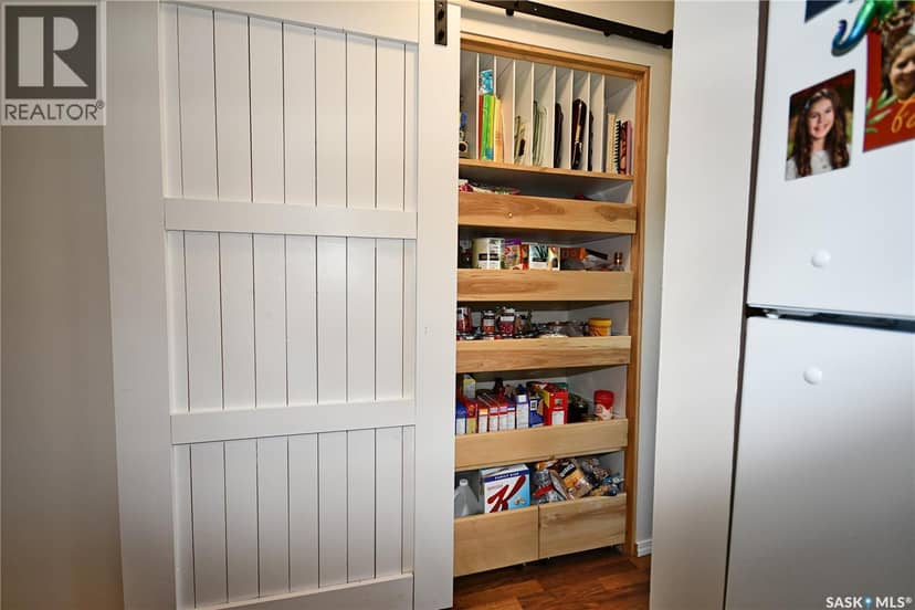 110 7th AVENUE S — photo 15 of 38