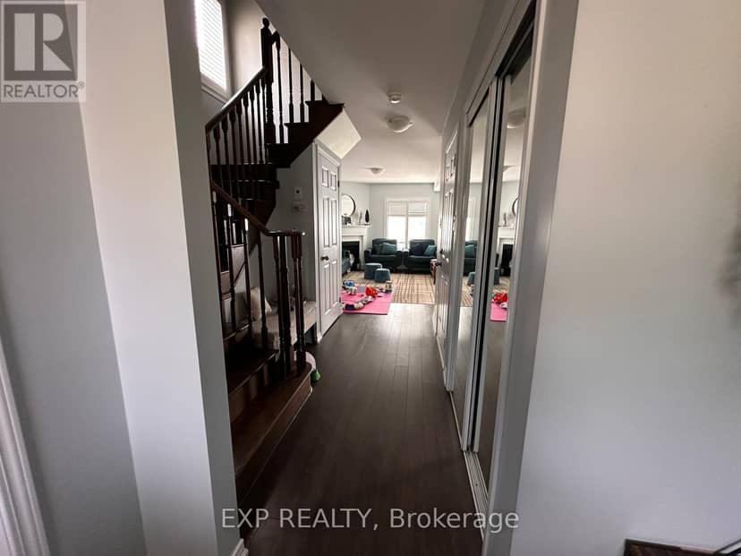 8660 Dogwood Crescent — photo 11 of 40