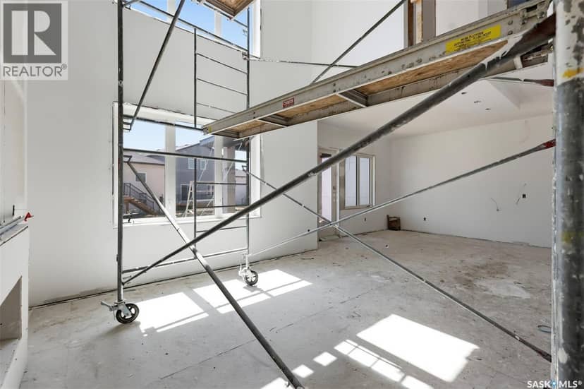390 Sharma CRESCENT — photo 11 of 40
