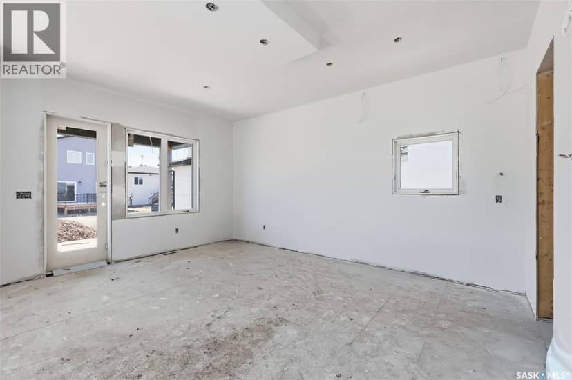 390 Sharma CRESCENT — photo 12 of 40
