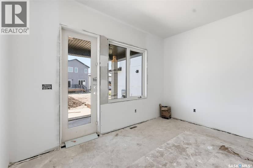 390 Sharma CRESCENT — photo 17 of 40