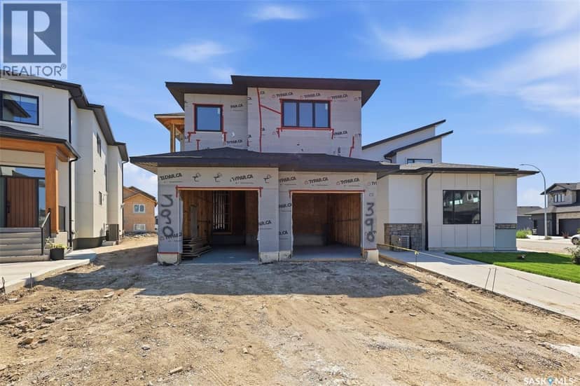 390 Sharma CRESCENT — photo 2 of 40