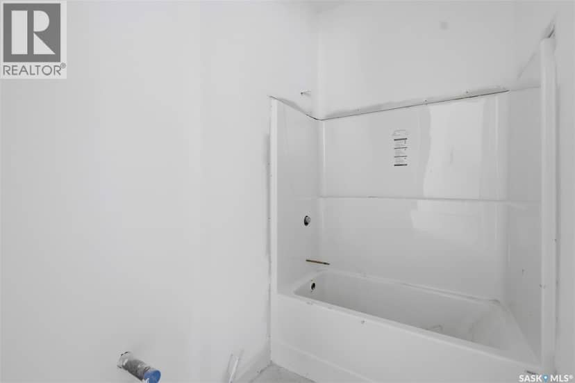 390 Sharma CRESCENT — photo 21 of 40