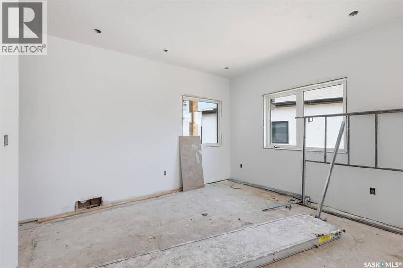 390 Sharma CRESCENT — photo 22 of 40