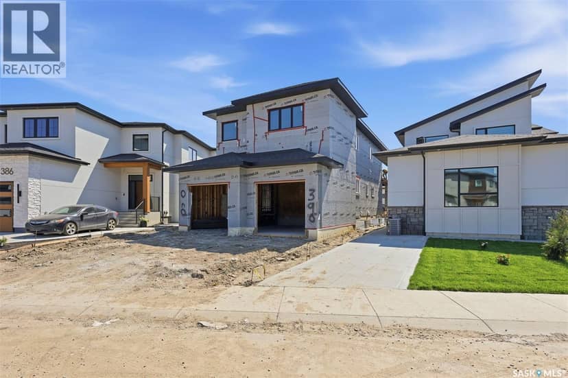 390 Sharma CRESCENT — photo 3 of 40