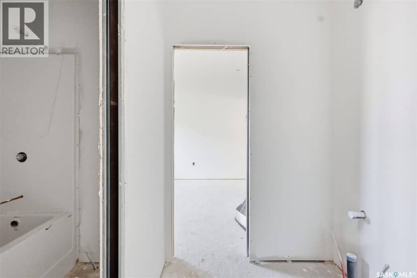 390 Sharma CRESCENT — photo 32 of 40