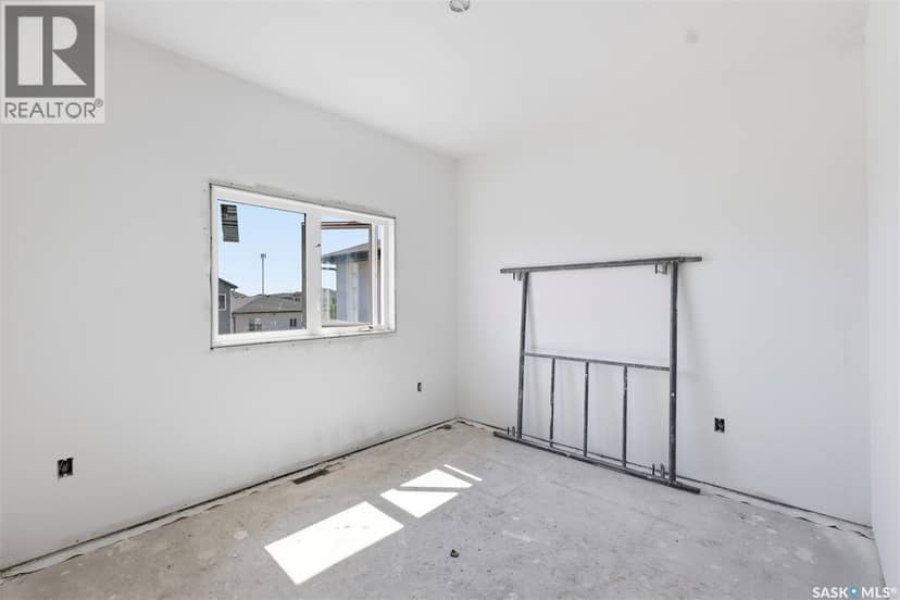 390 Sharma CRESCENT — photo 34 of 40