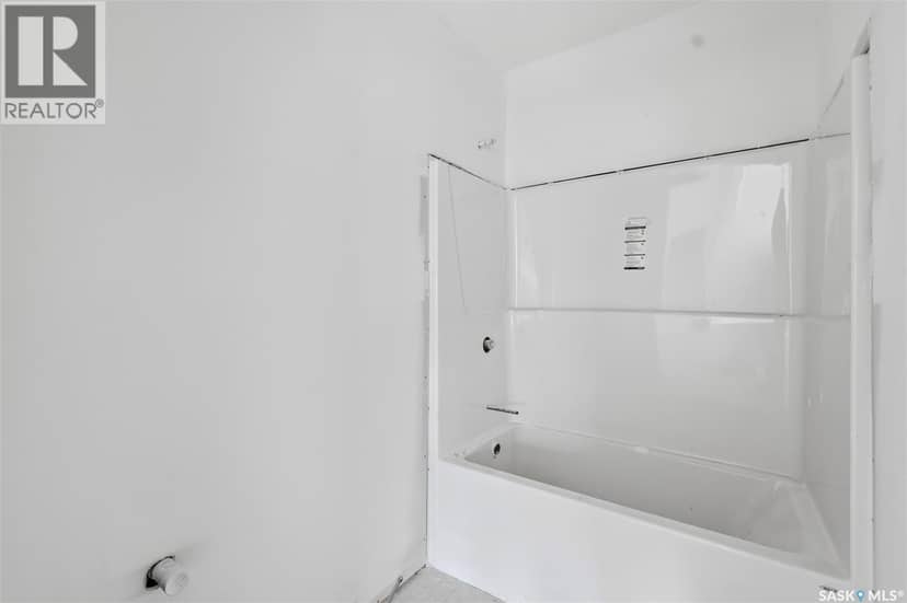 390 Sharma CRESCENT — photo 36 of 40