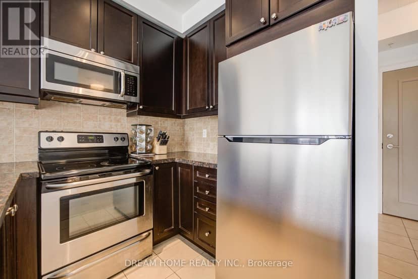 322 - 2396 Major Mackenzie Drive — photo 13 of 40