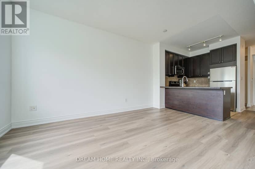 322 - 2396 Major Mackenzie Drive — photo 15 of 40