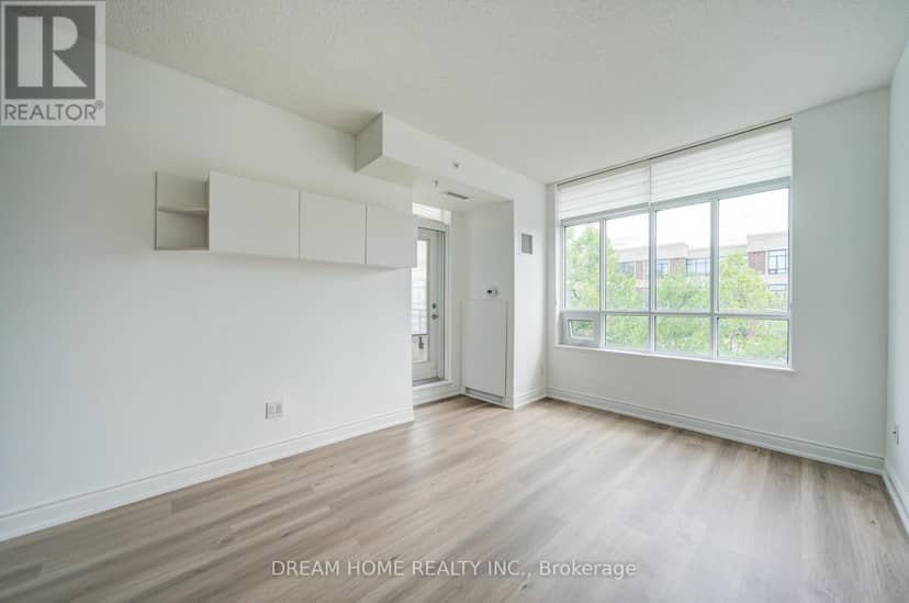 322 - 2396 Major Mackenzie Drive — photo 19 of 40