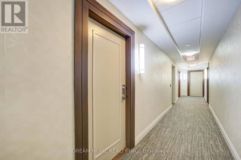 322 - 2396 Major Mackenzie Drive — photo 38 of 40