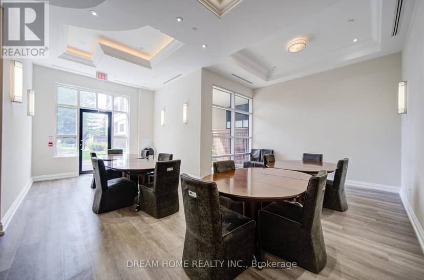 322 - 2396 Major Mackenzie Drive — photo 7 of 40