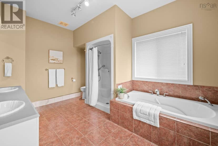 38 Lennox Road — photo 32 of 40
