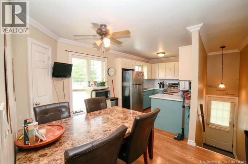 838 Helen Street — photo 11 of 20