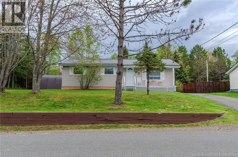 16 Armstrong Crescent, St. George, photo 2