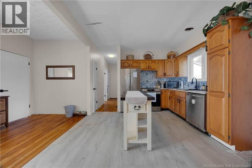 96 Woodward Avenue — photo 10 of 29