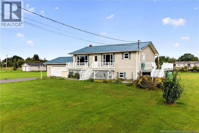 31 Brun Street, Beaubassin East, photo 2