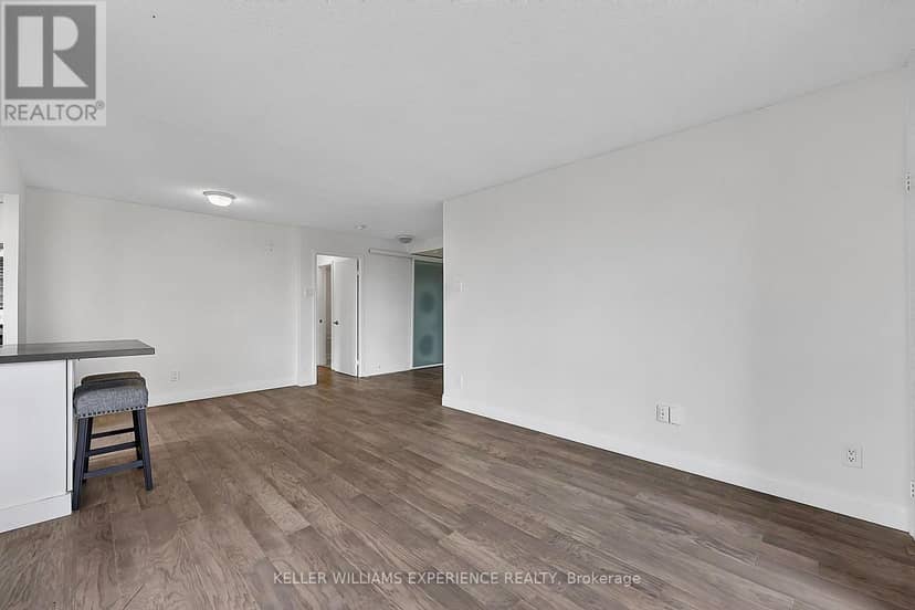 904 - 75 Ellen Street — photo 21 of 40