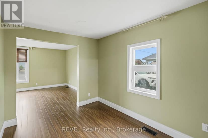 2324 Centre Street — photo 20 of 36