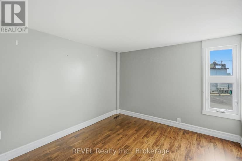 2324 Centre Street — photo 31 of 36