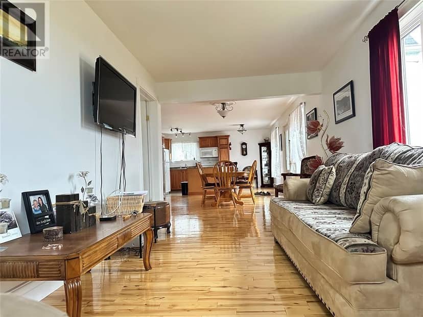 24-36 Tamarack Drive — photo 14 of 29
