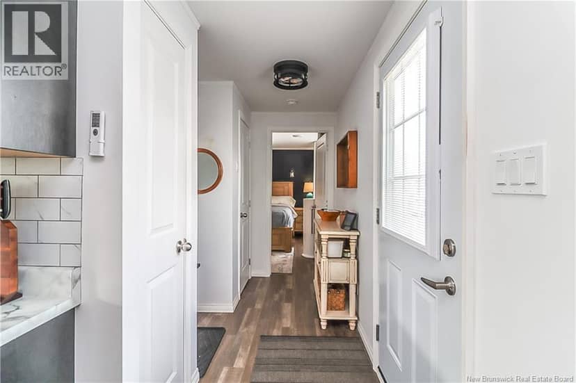 12 Gull Street — photo 3 of 29
