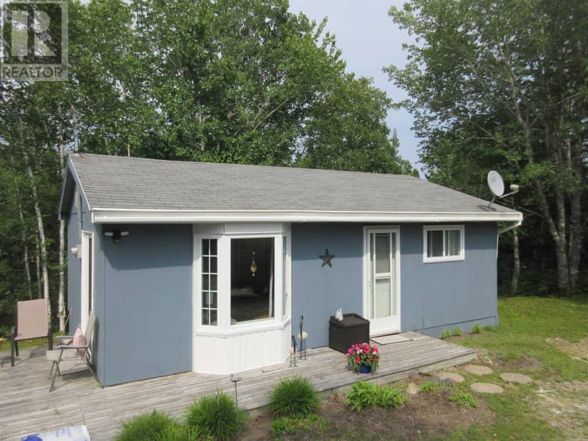 30 Woods Road — photo 18 of 25