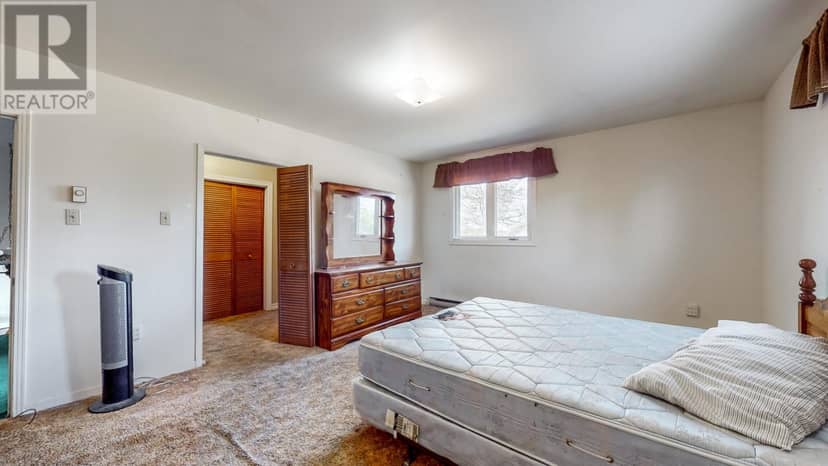 1 Howlett's Avenue — photo 18 of 40