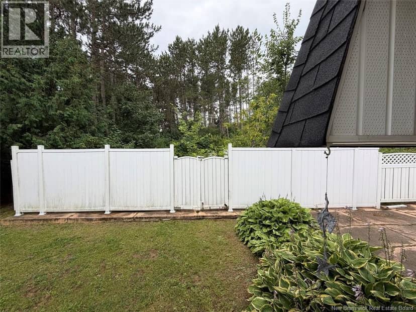 2371 Commerciale Street — photo 37 of 40