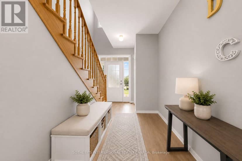 71 Daniele Crescent — photo 2 of 25