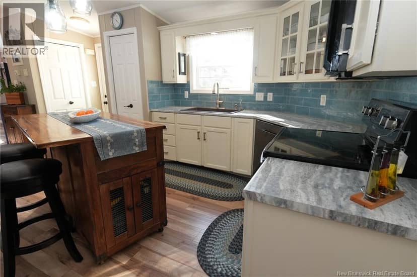 12 Bayview Drive — photo 18 of 40