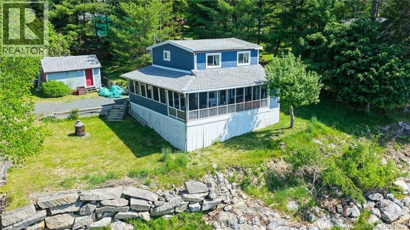 12 Bayview Drive — photo 2 of 40