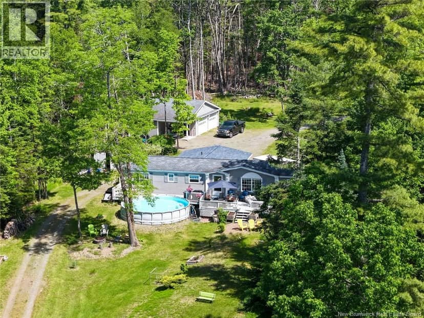 12 Bayview Drive — photo 3 of 40