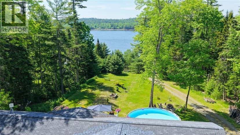 12 Bayview Drive — photo 4 of 40