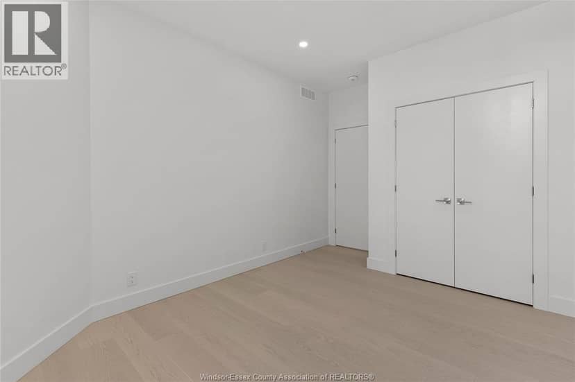 13 Eagle Street — photo 16 of 24