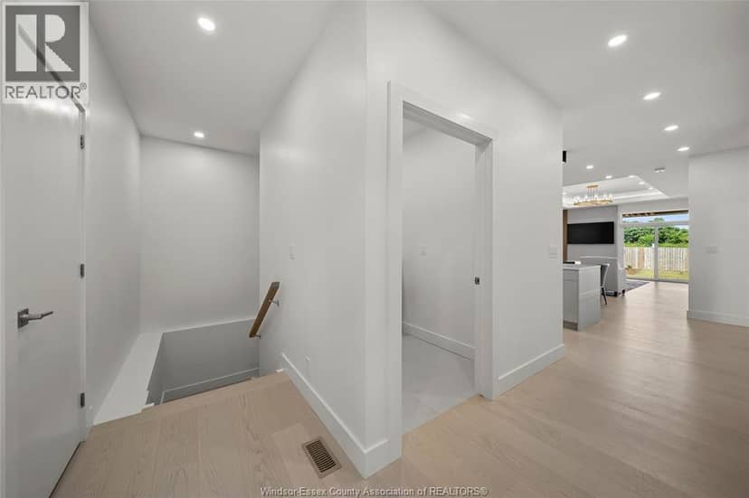 13 Eagle Street — photo 19 of 24