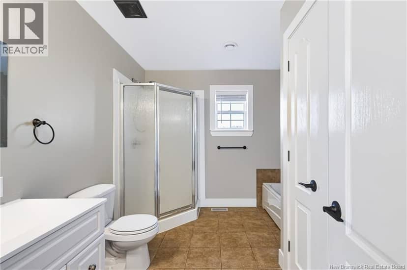 33 Hallihan Drive — photo 16 of 40