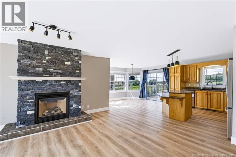 33 Hallihan Drive — photo 5 of 40