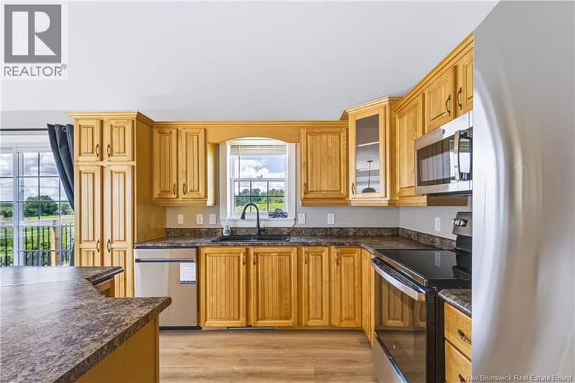 33 Hallihan Drive — photo 7 of 40