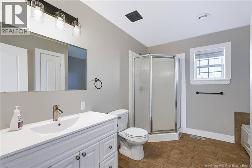 33 Hallihan Drive — photo 15 of 40