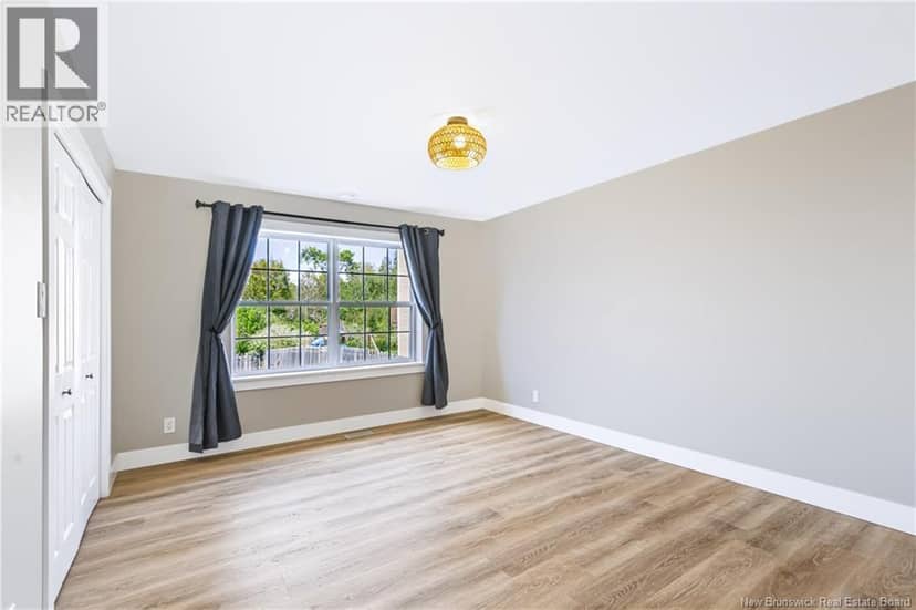 33 Hallihan Drive — photo 18 of 40