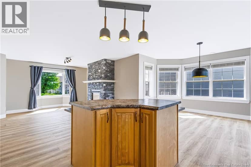 33 Hallihan Drive — photo 10 of 40