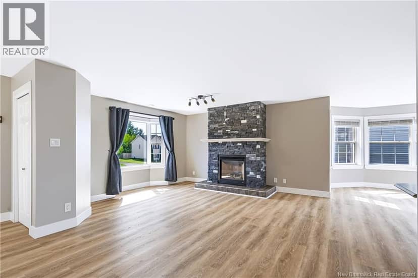 33 Hallihan Drive — photo 4 of 40