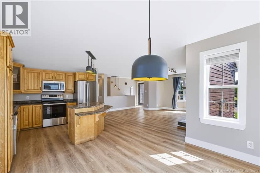 33 Hallihan Drive — photo 11 of 40
