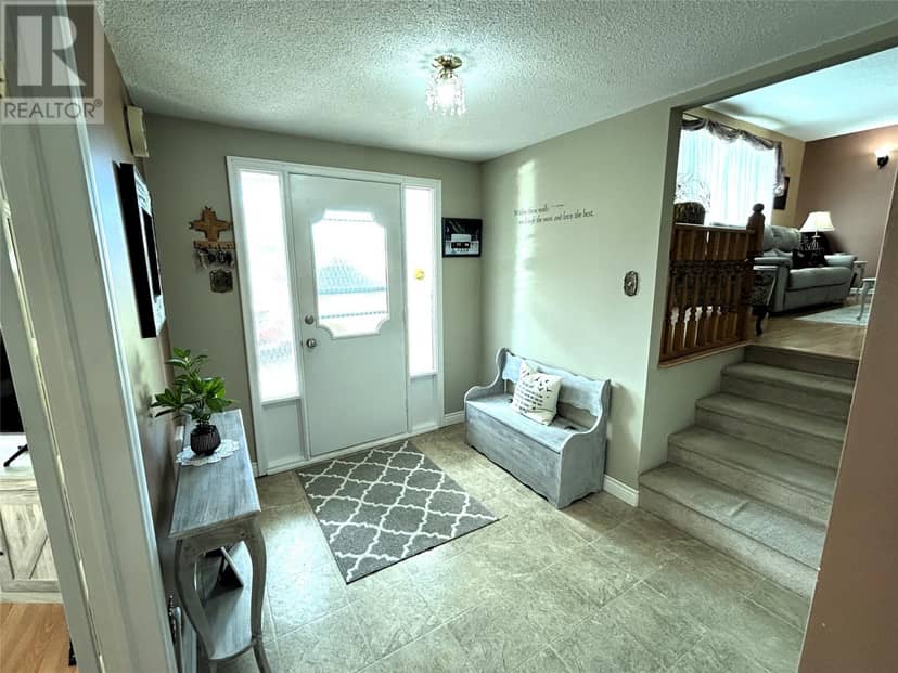 8 O'Brien's Drive — photo 4 of 40