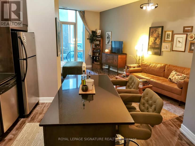 S202 - 112 George Street — photo 1 of 9