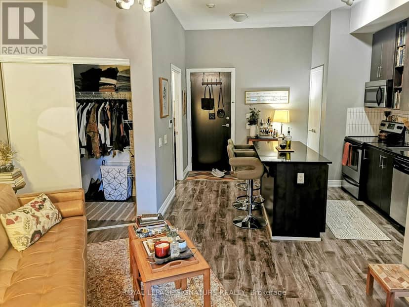 S202 - 112 George Street — photo 3 of 9